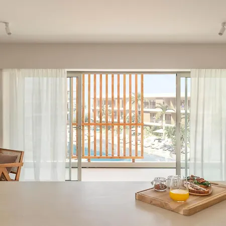 Hotel apartamentowy Kora Tigot 4*