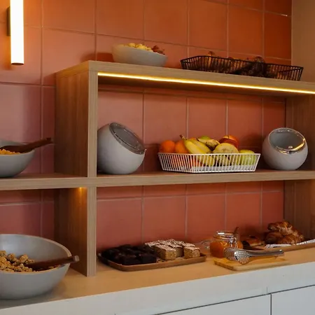 Kora Tigot アパートホテル 4*